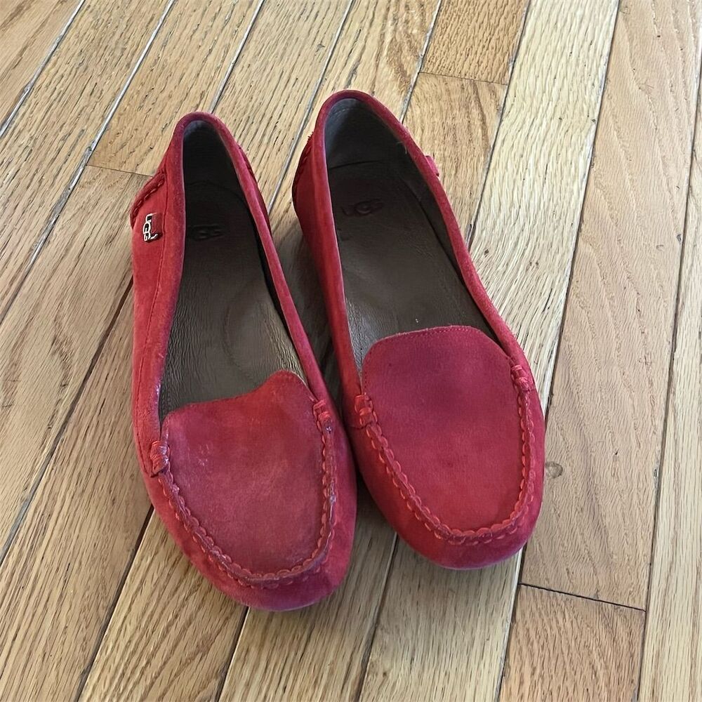 UGG Women's Suede Loafer Moccasins Red Size 9 Casual Flats
